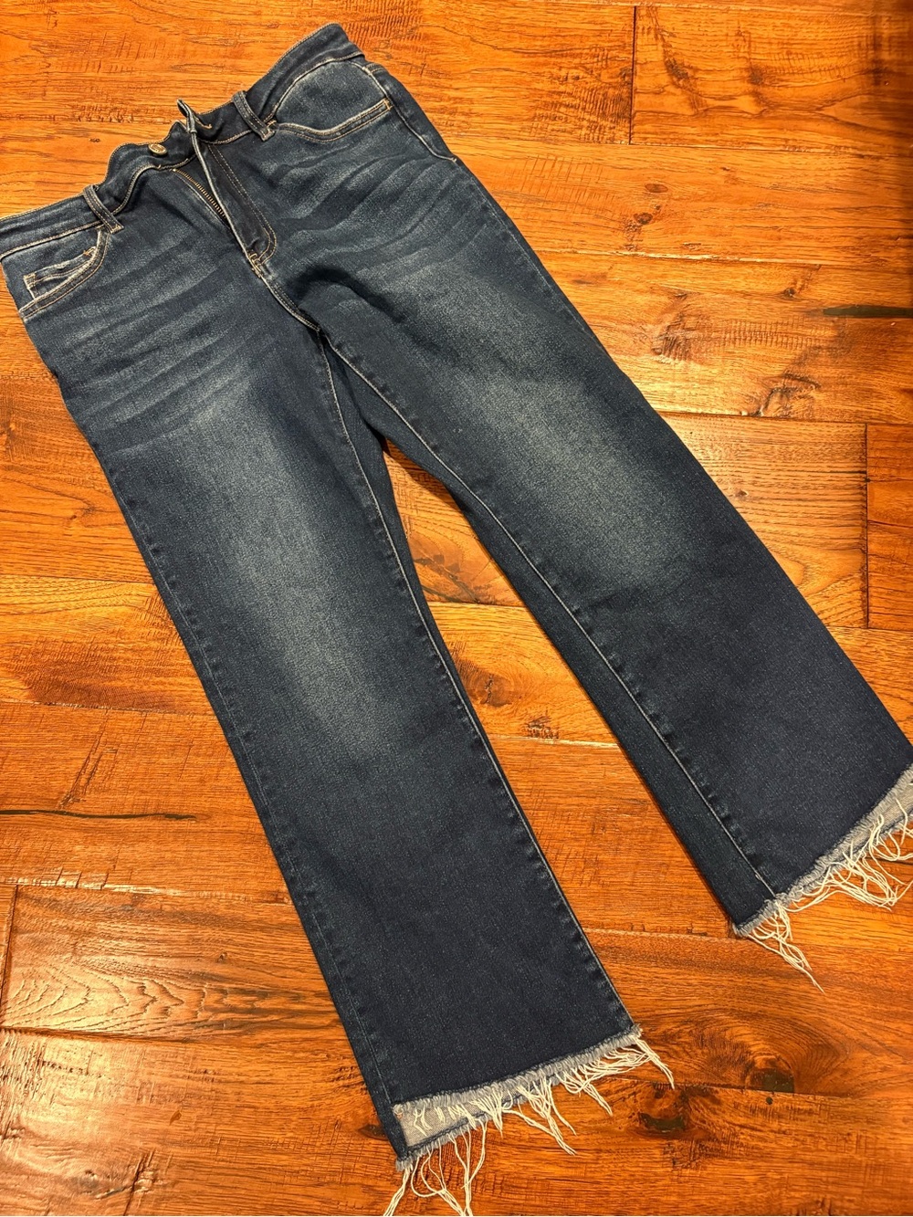 Lovervet 30/11 Dark Wash Cropped straight leg Raw edge